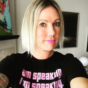 Meet your Posher, Carrie